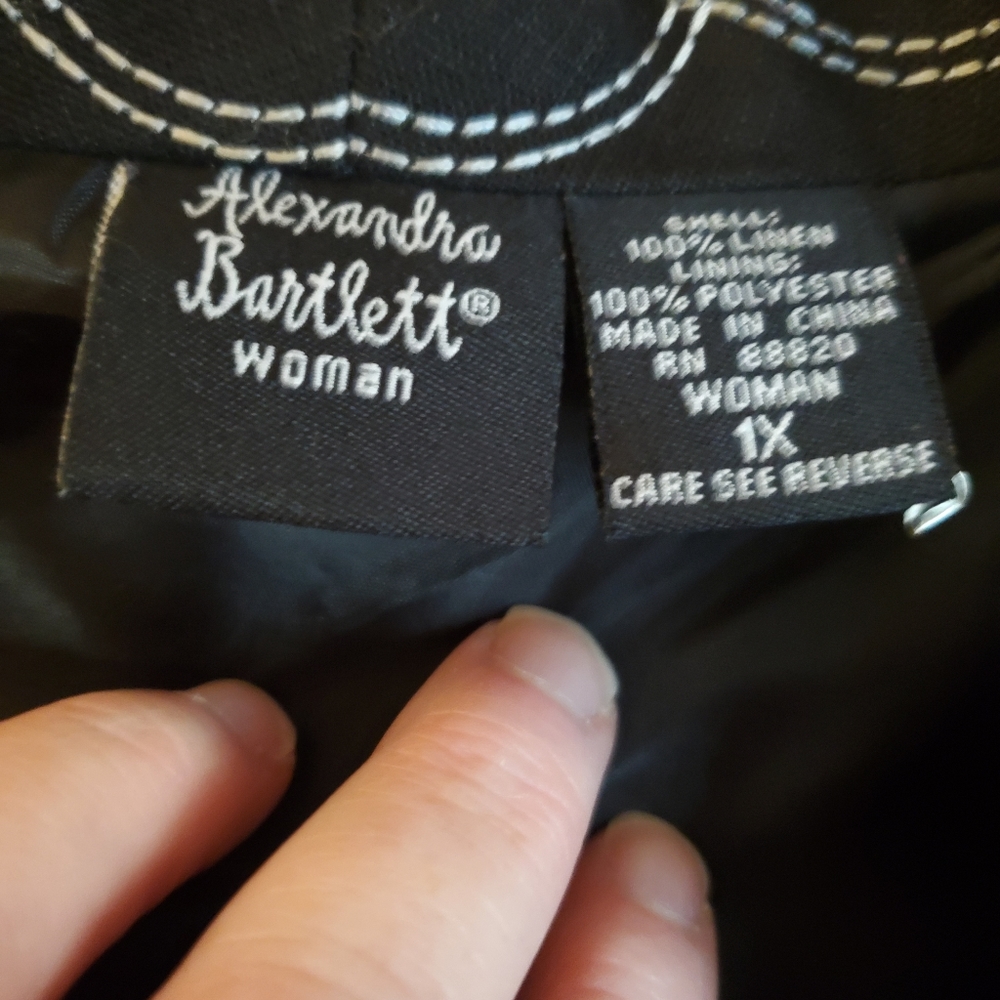 Black Patterned Jacket - Picture 3 of 3